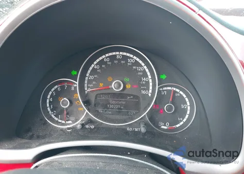 2014 Volkswagen Beetle 1.8T z USA, uszkodzony, nr VIN 3VWJ17ATXEM655576